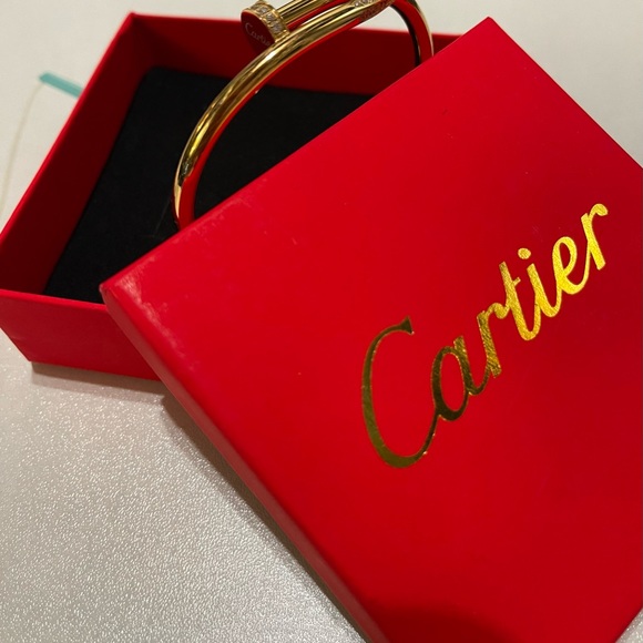 Gold bangle - Picture 3 of 4